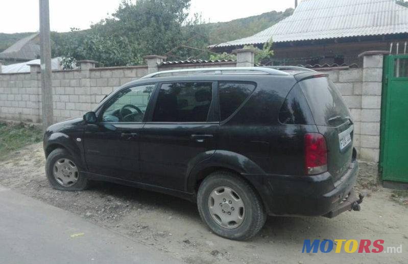 2005' SsangYong Rodius photo #3