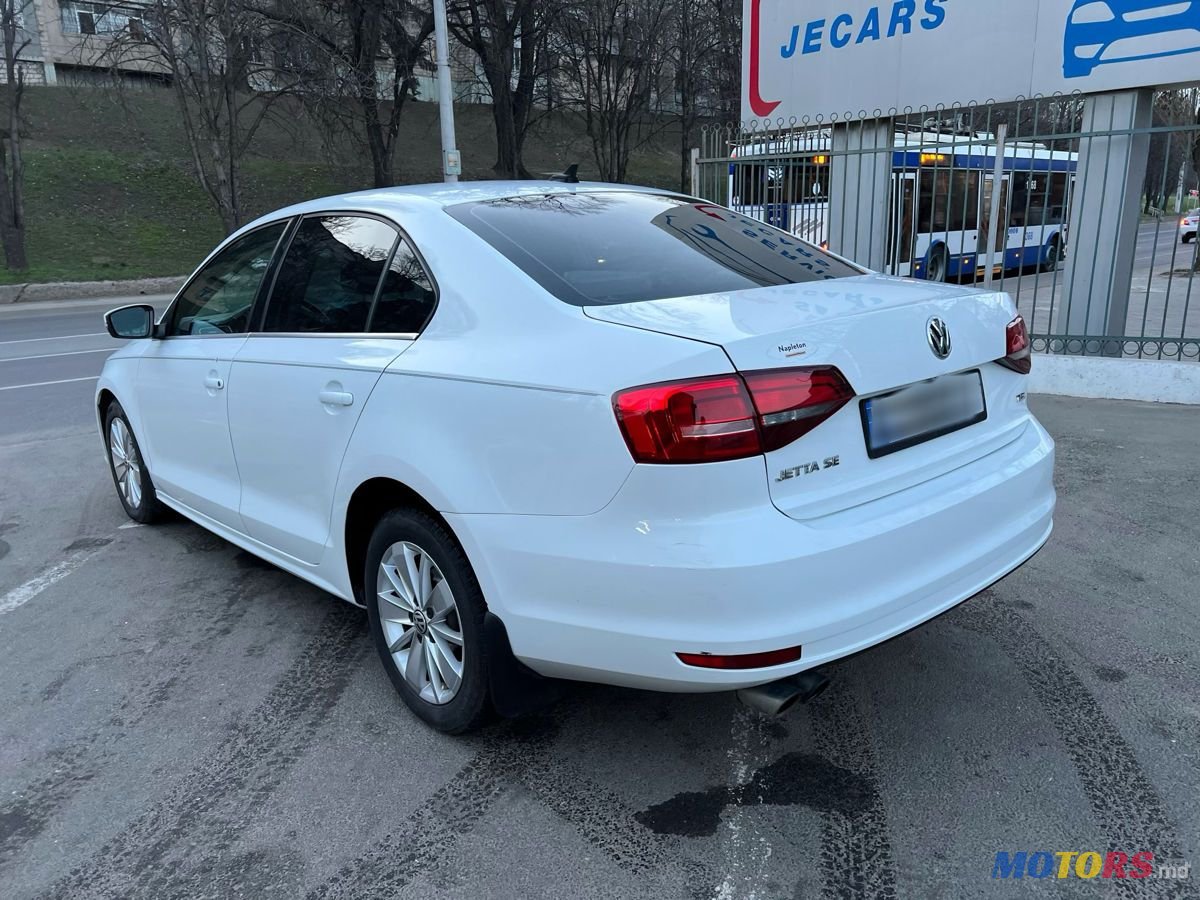 2016' Volkswagen Jetta photo #3