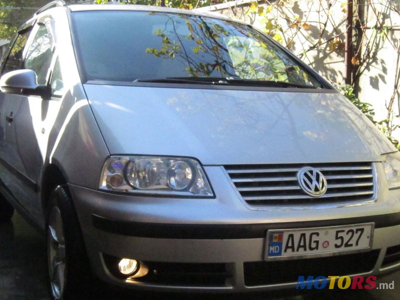 2008' Volkswagen Sharan photo #3