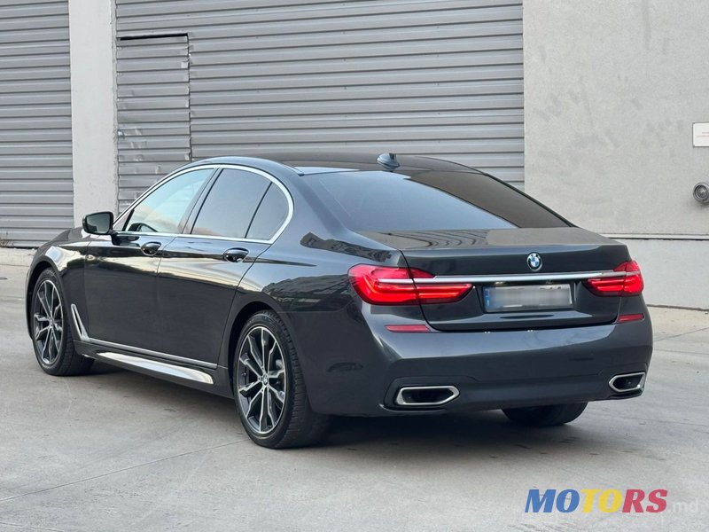 2016' BMW 7 Series photo #3