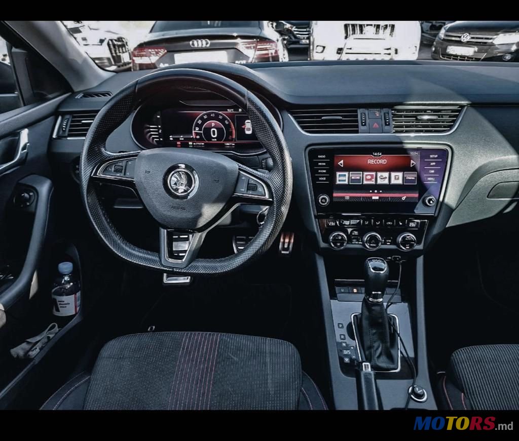 2019' Skoda Octavia photo #5