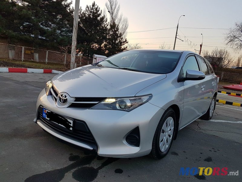 2014' Toyota Auris photo #4