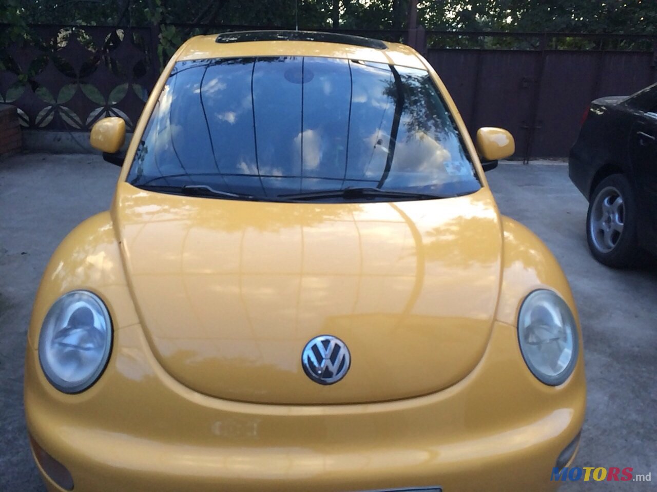 2000' Volkswagen Beetle photo #1
