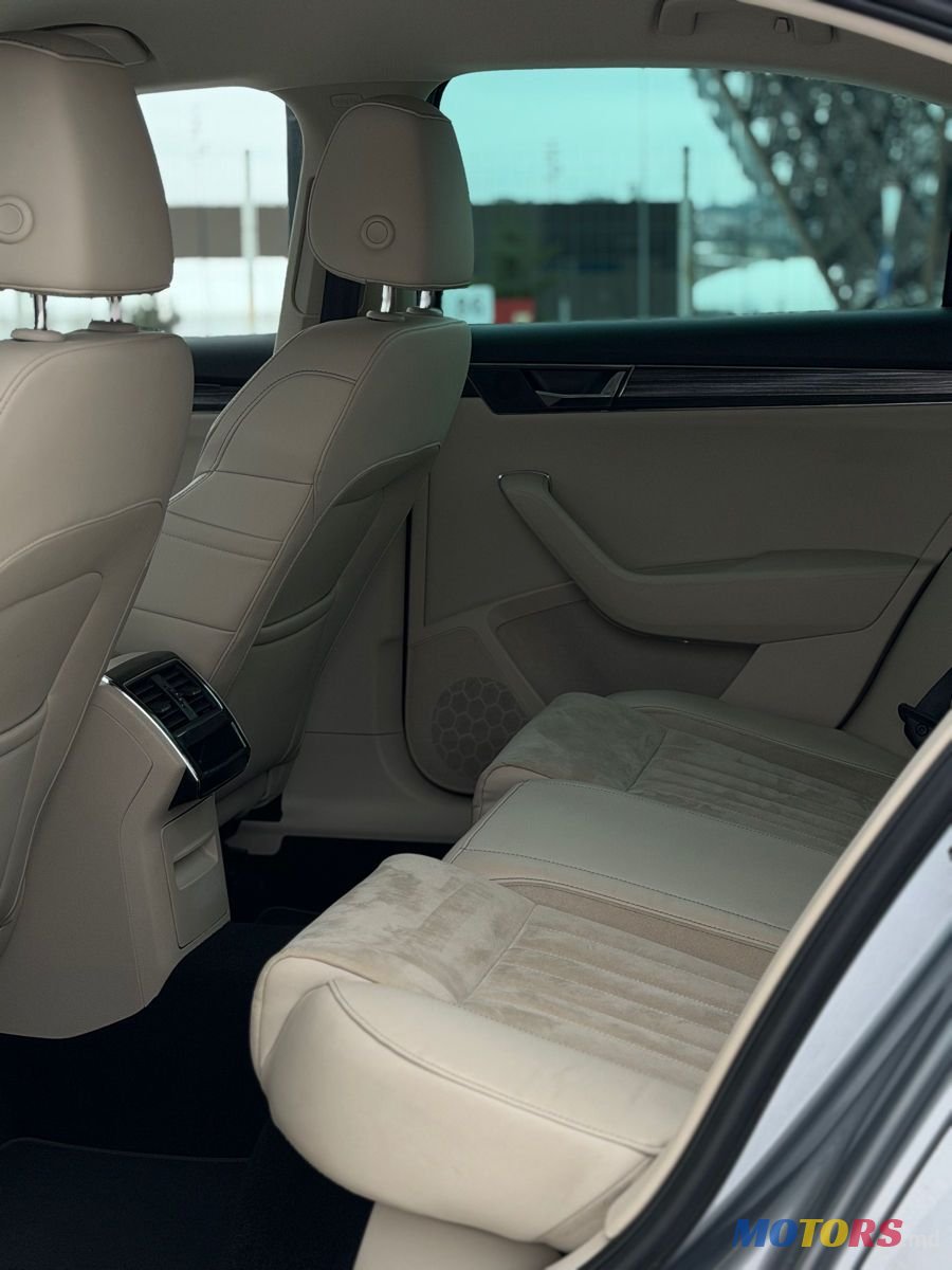 2020' Skoda Superb photo #6