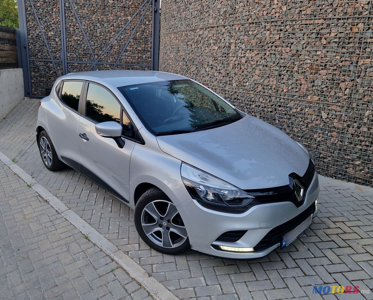 2019' Renault Clio photo #1