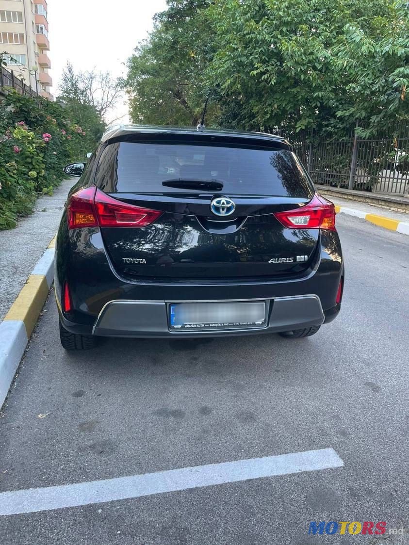 2013' Toyota Auris photo #5