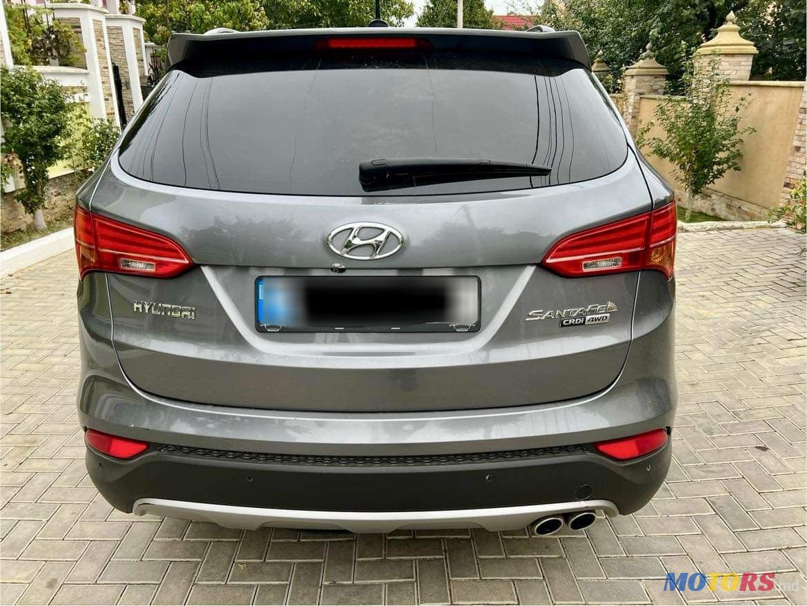 2013' Hyundai Santa Fe photo #4