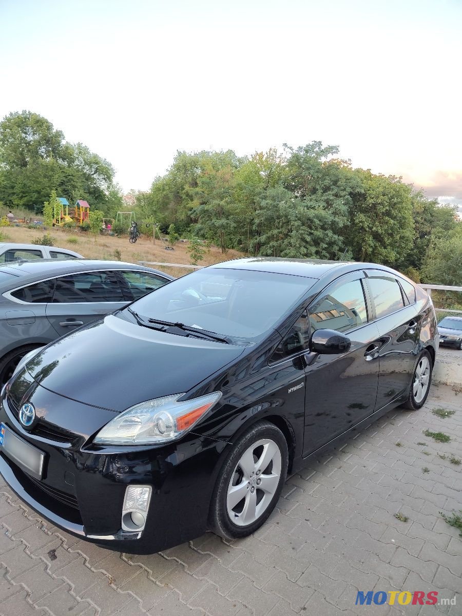 2011' Toyota Prius photo #1