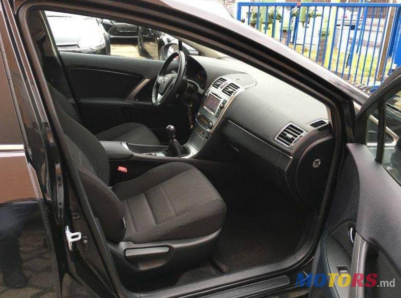 2014' Toyota Avensis photo #1