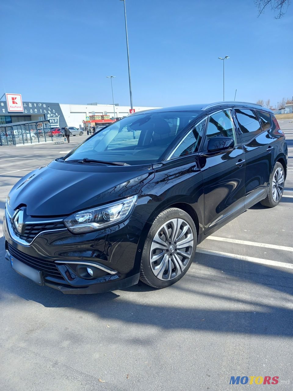 2017' Renault Grand Scenic photo #1