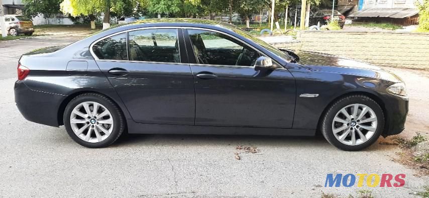 2015' BMW 5 Series photo #4