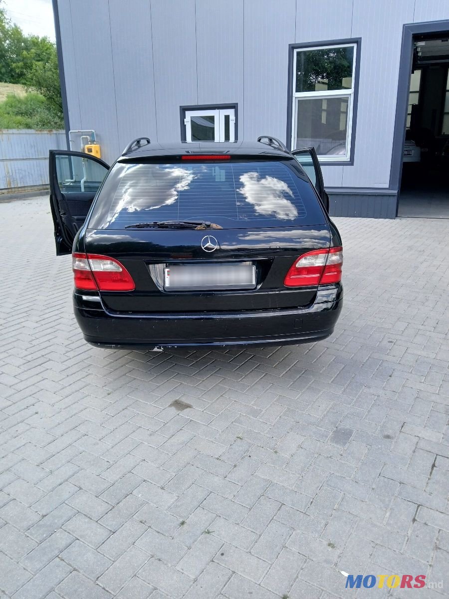 2003' Mercedes-Benz E-Class photo #2