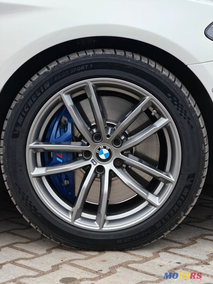 2018' BMW 5 Series photo #6
