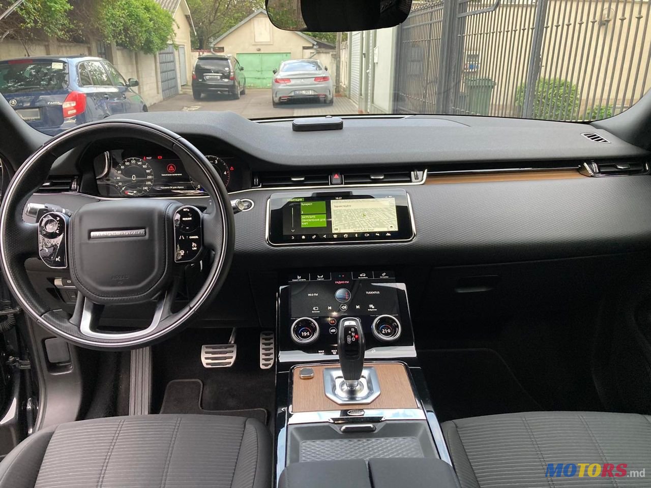 2019' Land Rover Range Rover Evoque photo #5
