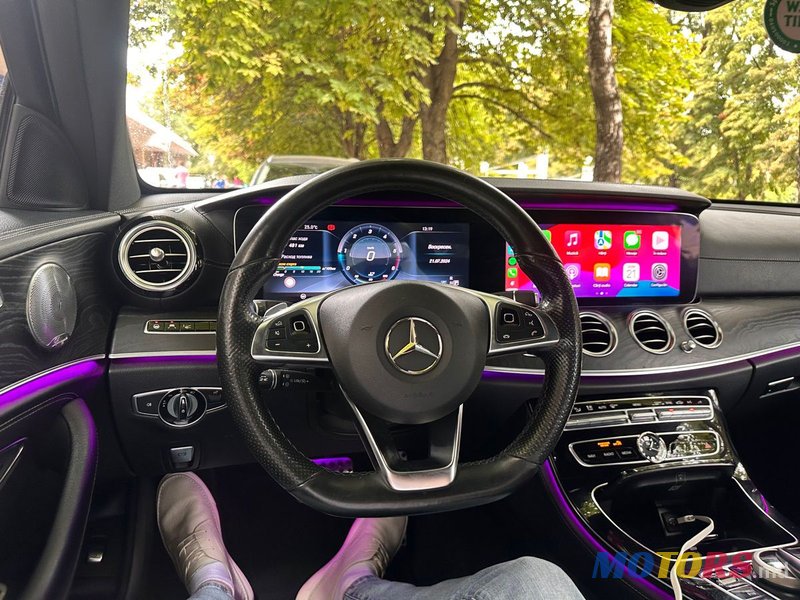 2016' Mercedes-Benz E-Class photo #4