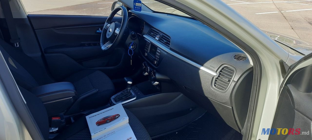 2019' Kia Rio X-Line photo #4