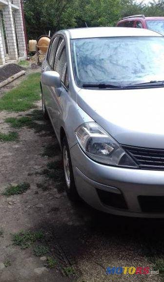 2007' Nissan Tiida photo #1