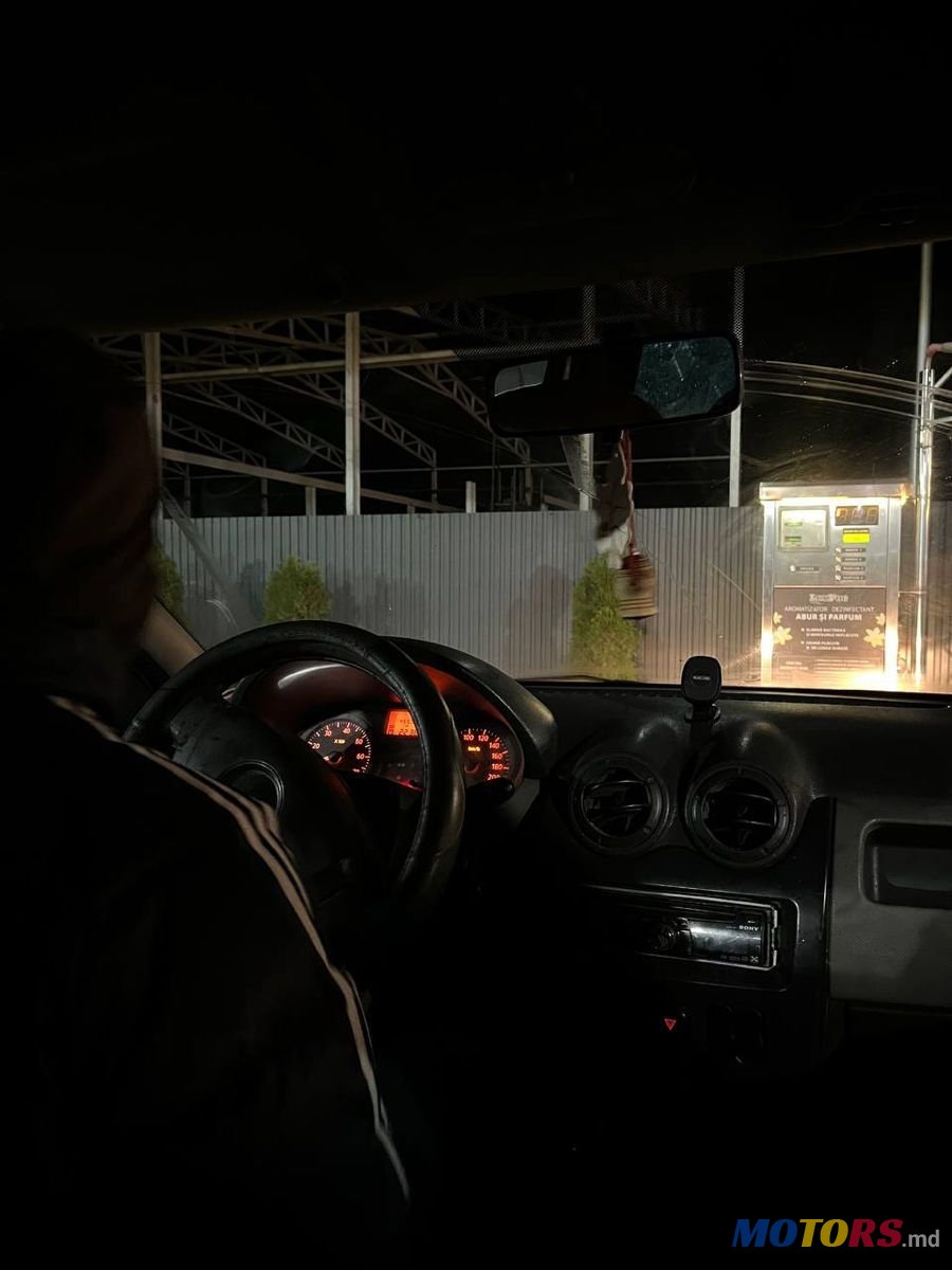 2010' Dacia Logan photo #3