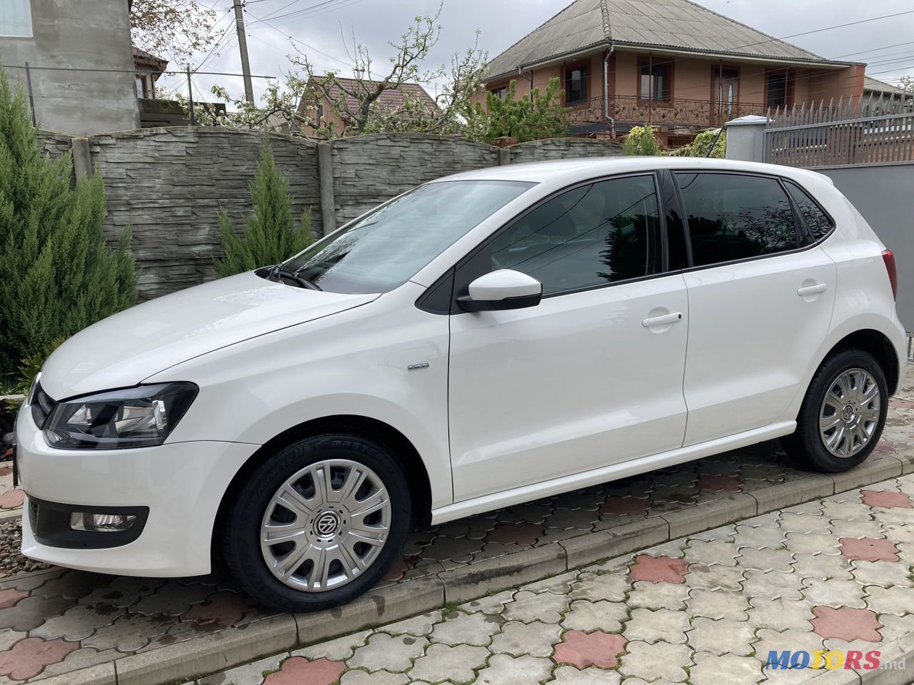 2013' Volkswagen Polo photo #2