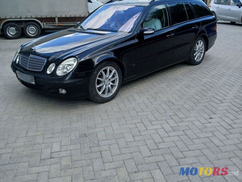 2003' Mercedes-Benz E-Class photo #1