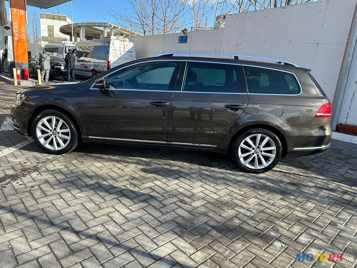 2014' Volkswagen Passat photo #2