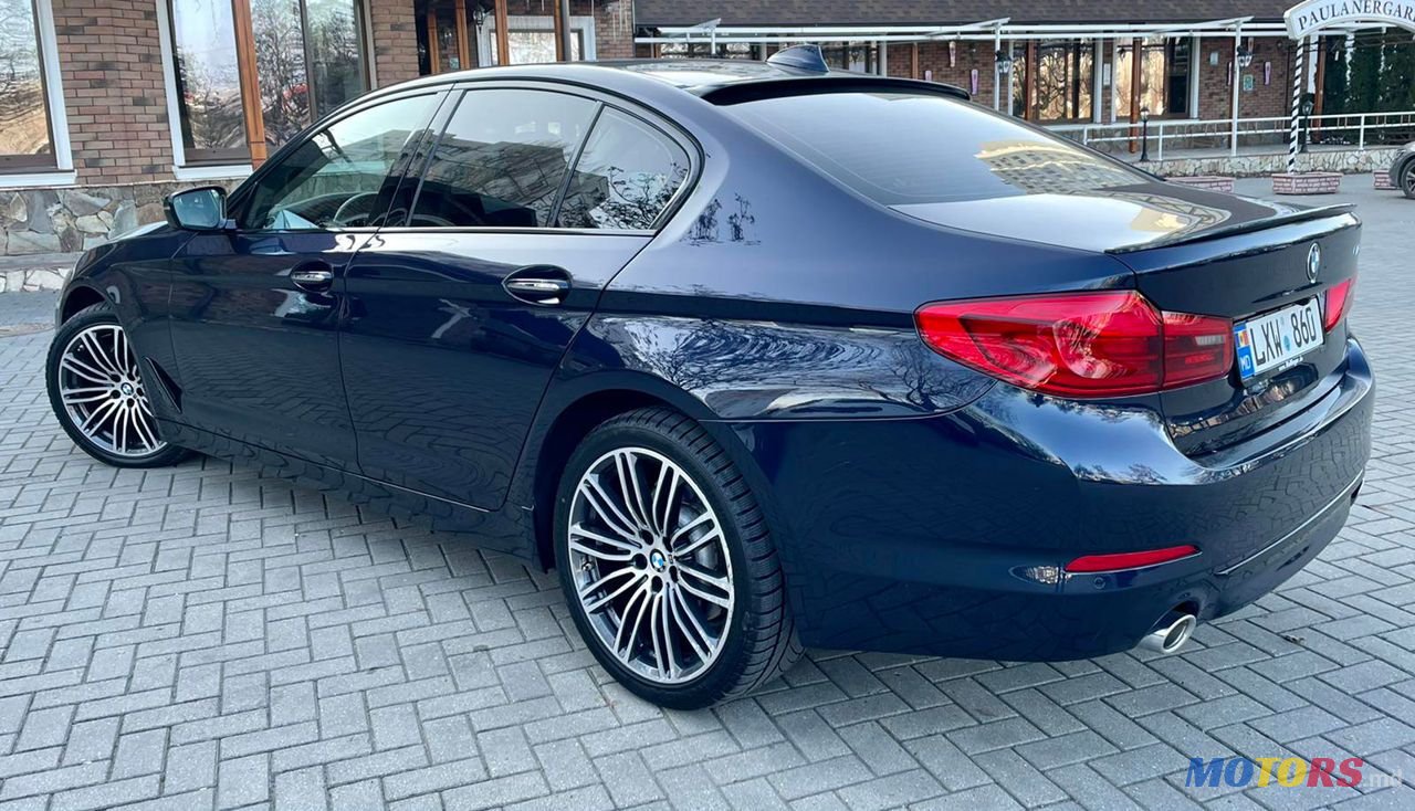 2017' BMW 5 Series photo #2
