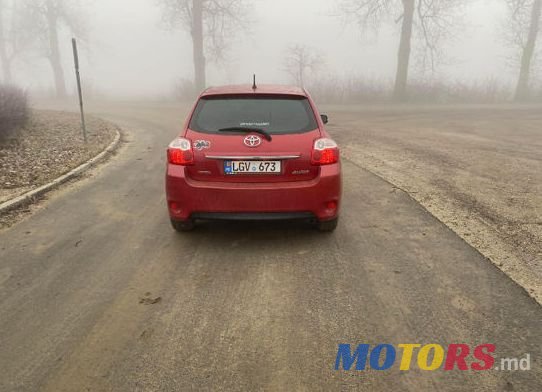 2010' Toyota Auris photo #2