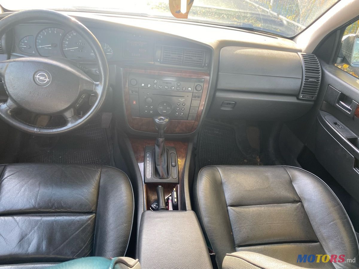 1995' Opel Omega photo #2