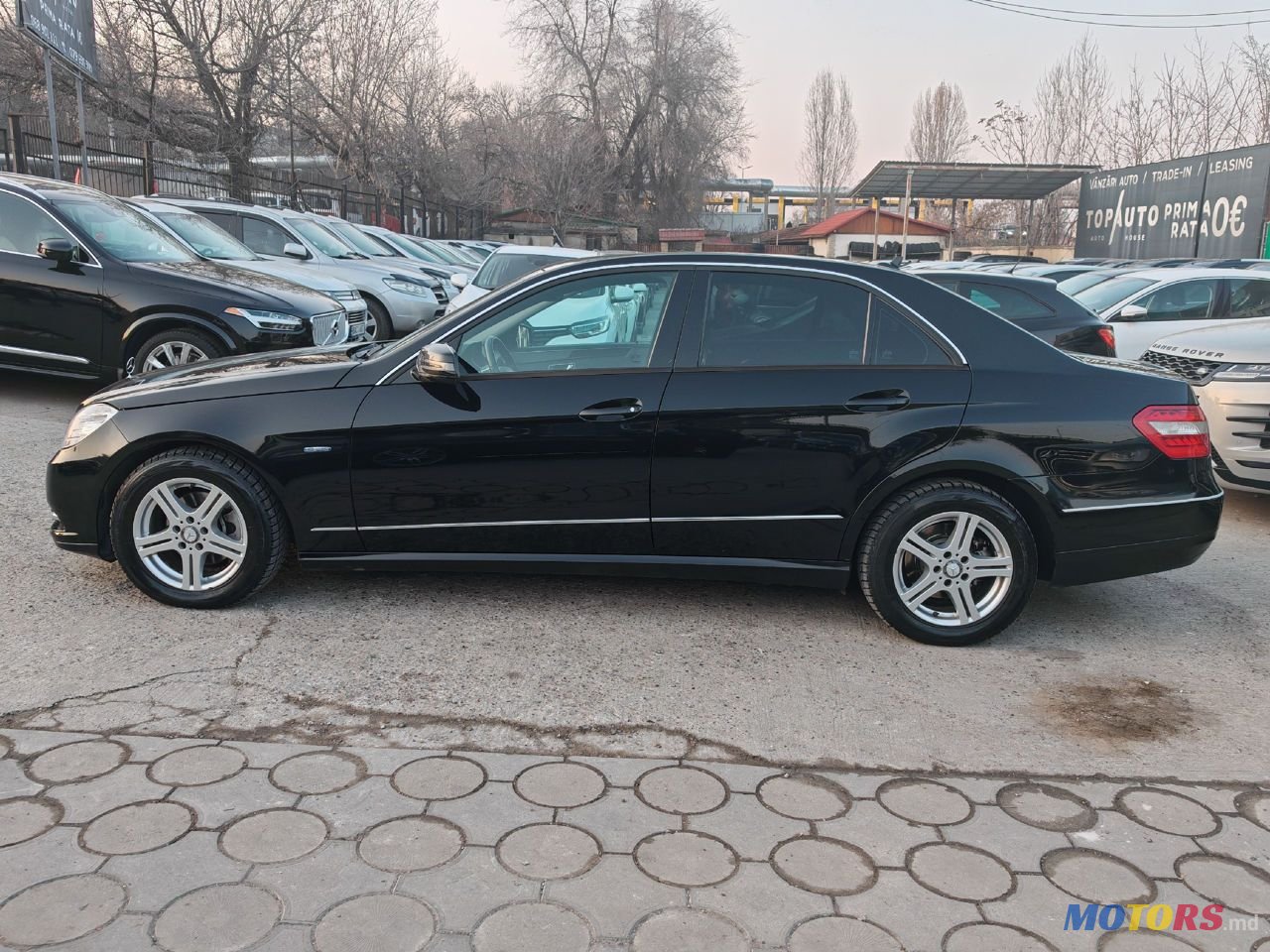 2011' Mercedes-Benz E-Class photo #6
