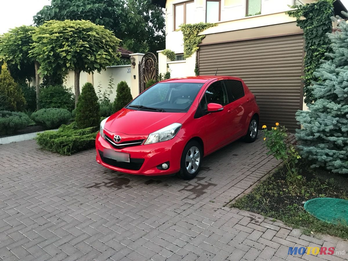 2012' Toyota Yaris photo #1