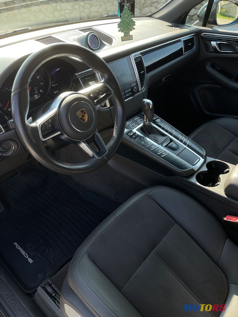 2016' Porsche Macan photo #5