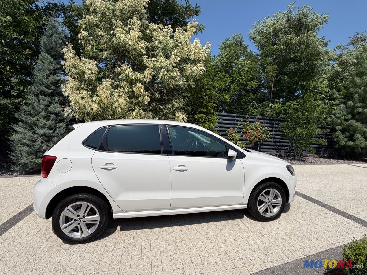 2013' Volkswagen Polo photo #4
