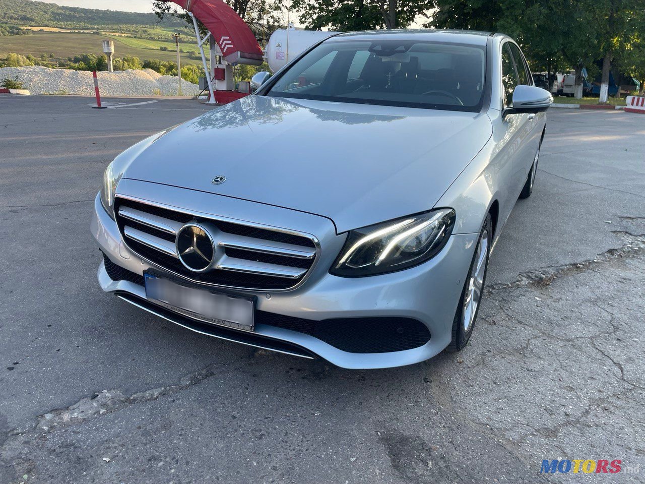 2017' Mercedes-Benz E-Class photo #1