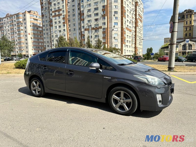 2010' Toyota Prius photo #3