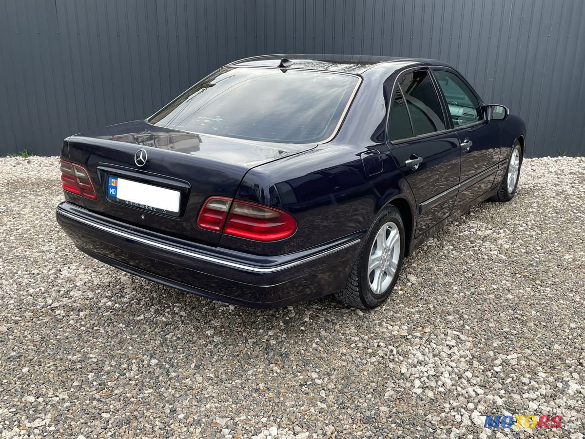 2002' Mercedes-Benz E Класс photo #2
