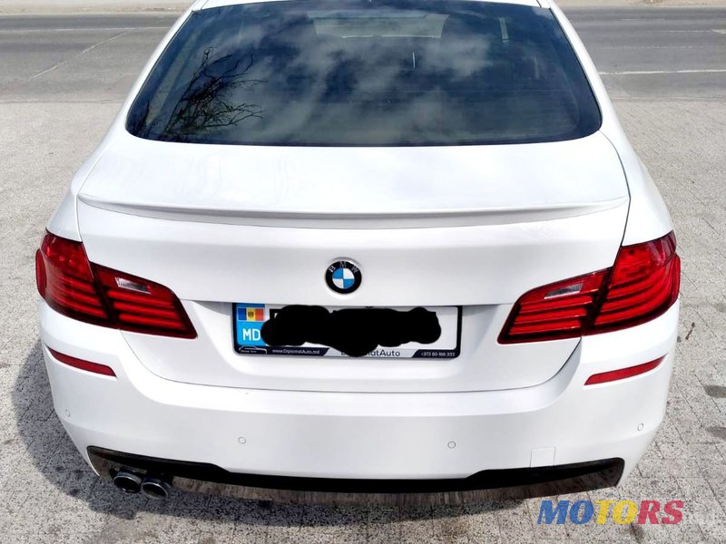 2016' BMW 5 Series photo #2