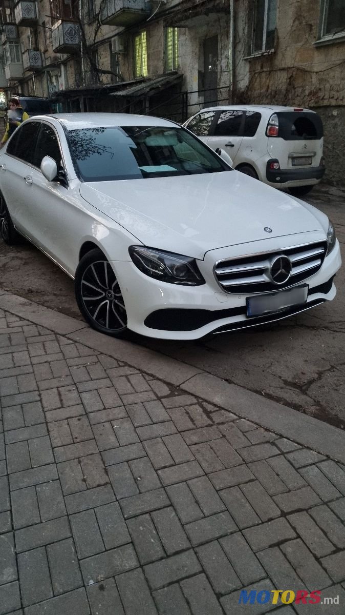 2017' Mercedes-Benz E Класс photo #1