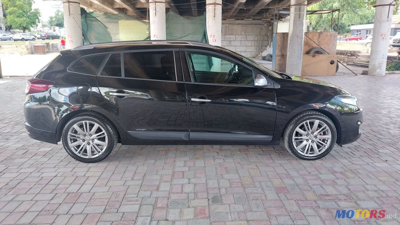 2012' Renault Megane photo #5