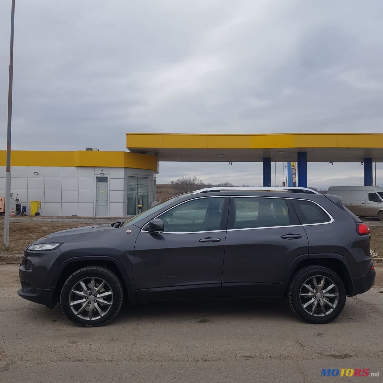 2015' Jeep Cherokee photo #2