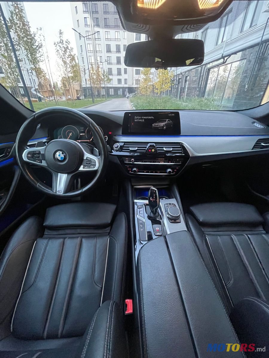 2019' BMW 5 Series photo #6