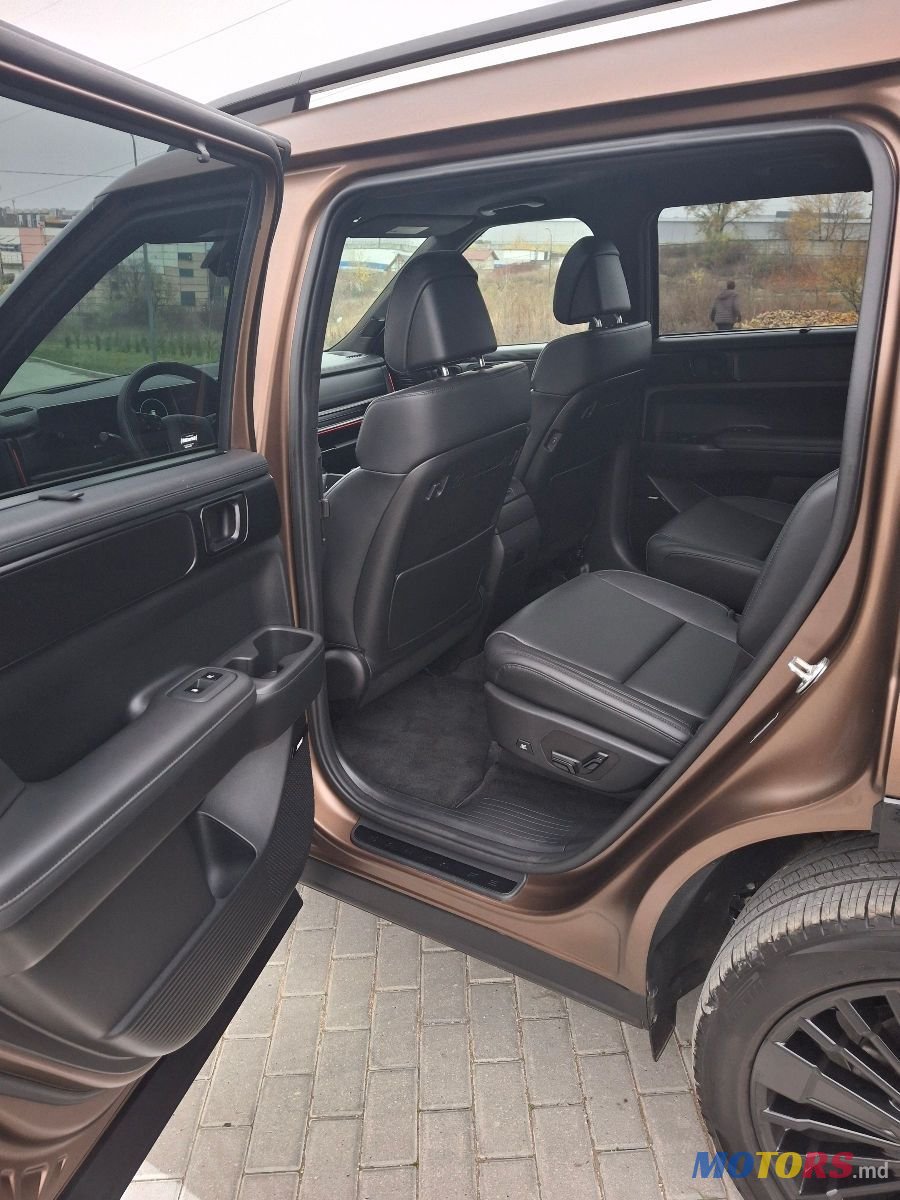 2024' Hyundai Santa Fe photo #5