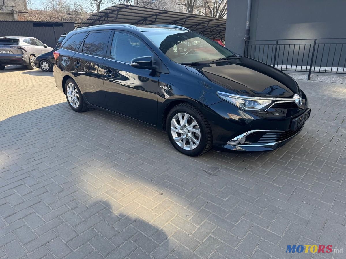 2015' Toyota Auris photo #2