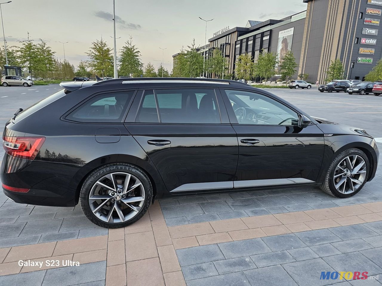 2018' Skoda Superb photo #4