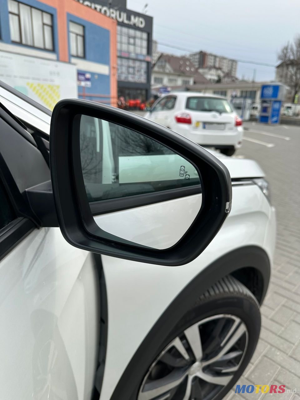 2019' Peugeot 5008 photo #5