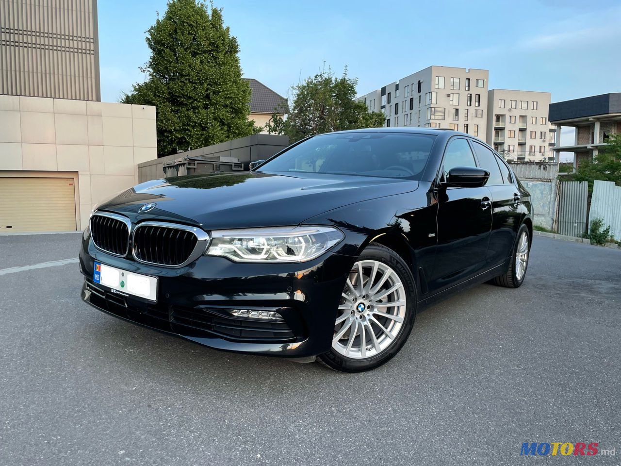 2017' BMW 5 Series photo #1