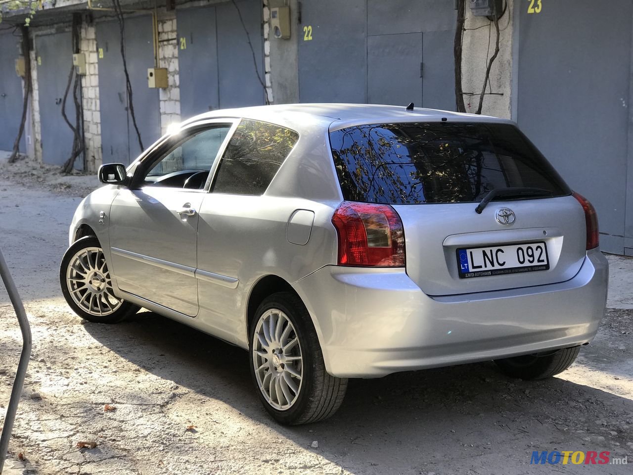 2004' Toyota Corolla photo #2