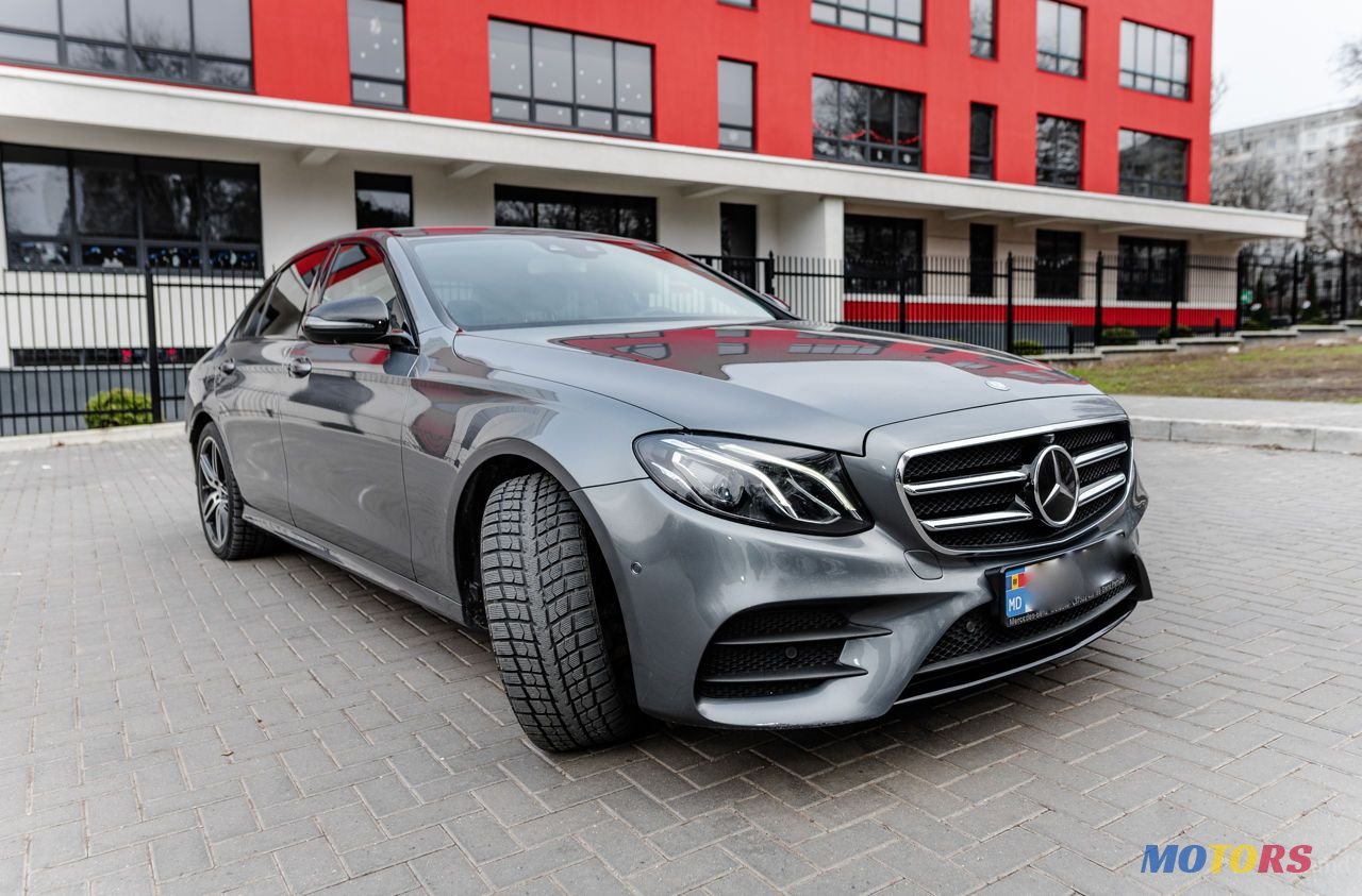 2017' Mercedes-Benz E Класс photo #1
