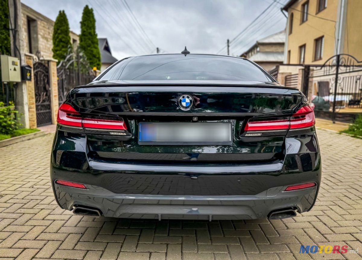 2021' BMW 5 Series photo #2