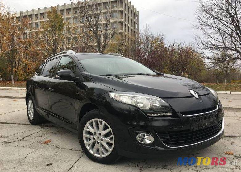 2013' Renault Megane photo #1