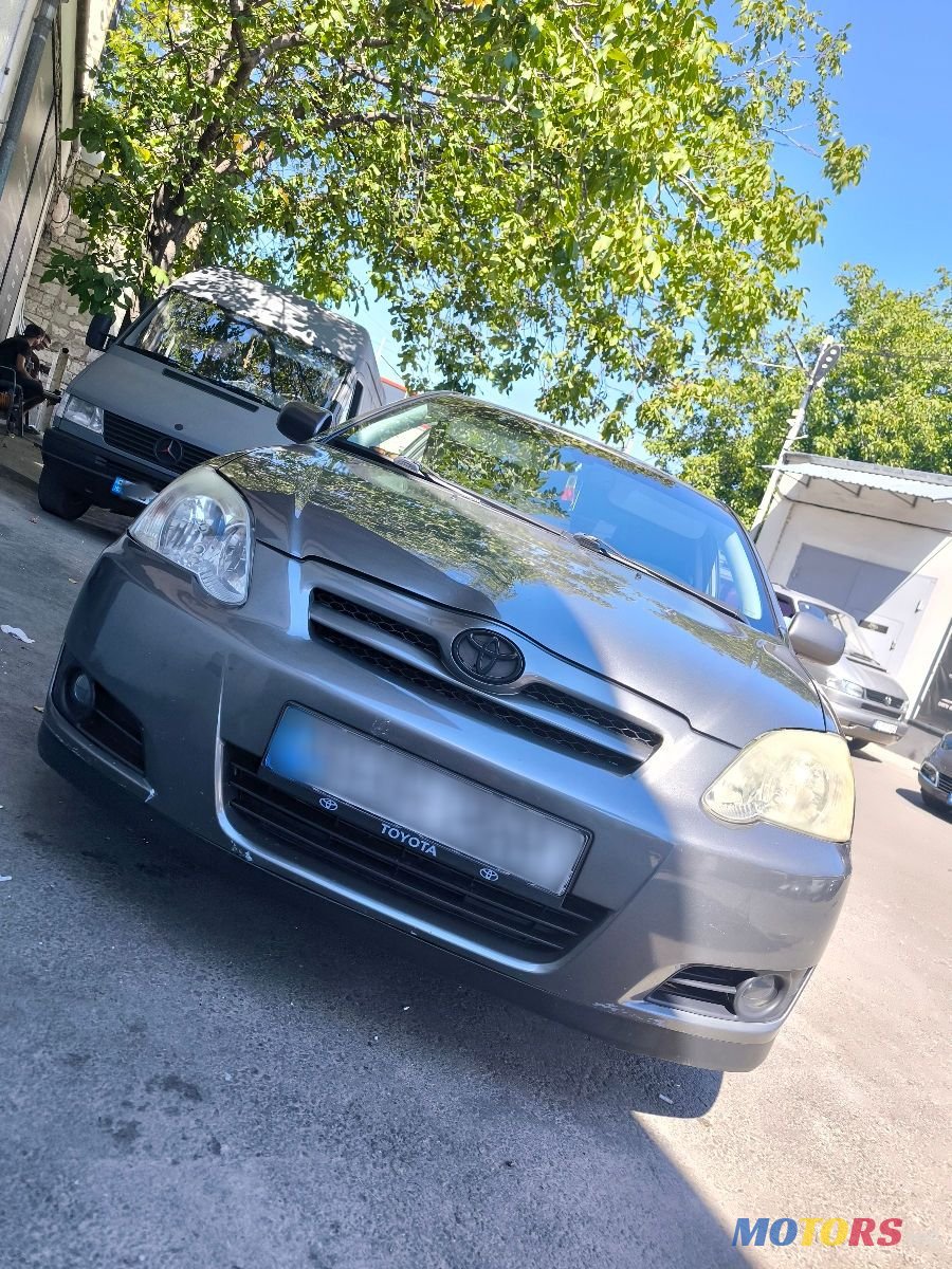 2005' Toyota Corolla photo #1